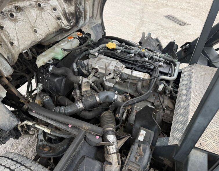 NISSAN  CABSTAR NT400 CESTA ELEVADORA 